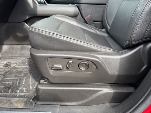 Used 2022 GMC Yukon Denali image 17