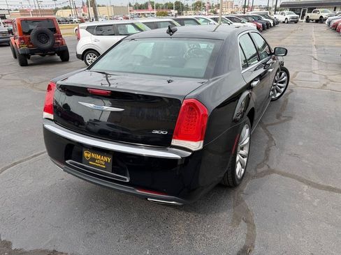 Used 2019 Chrysler 300 Limited RWD image 48