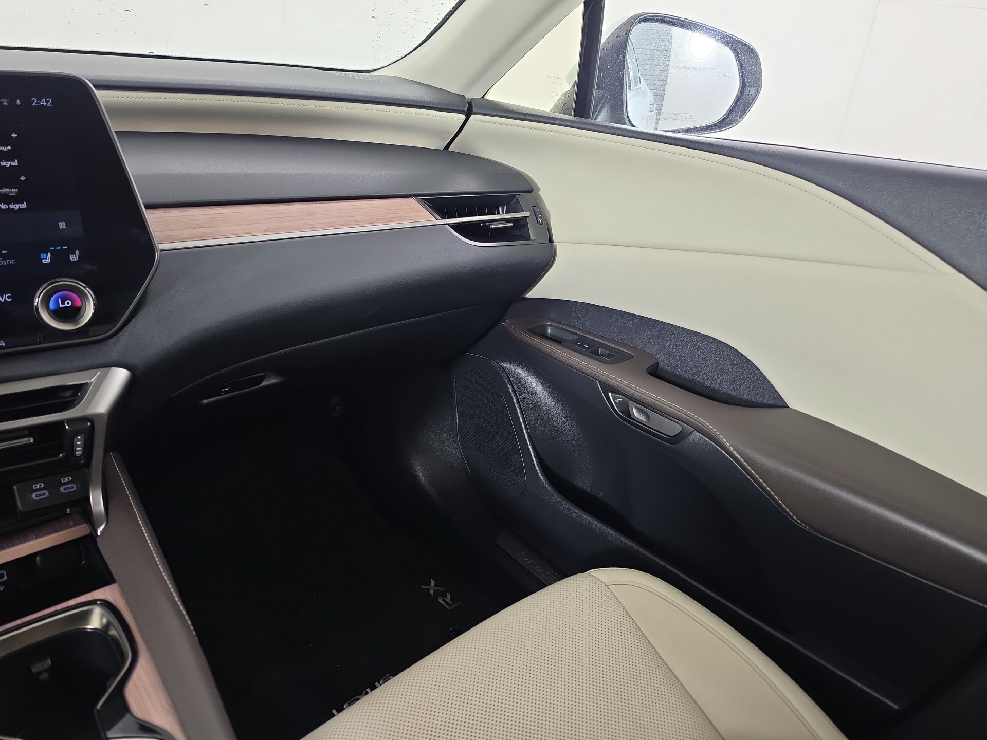 Used 2024 Lexus RX 350 Premium w/ Cold Area Package FWD image 23