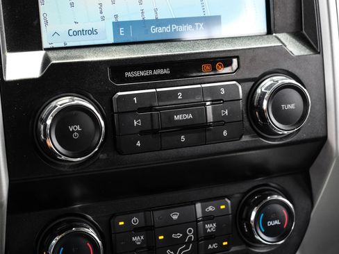 Used 2021 Ford F350 Lariat AWD/4WD image 34