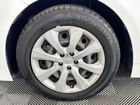 Used 2022 Toyota Corolla LE FWD image 36