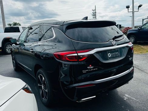 Used 2021 Buick Enclave Essence image 5