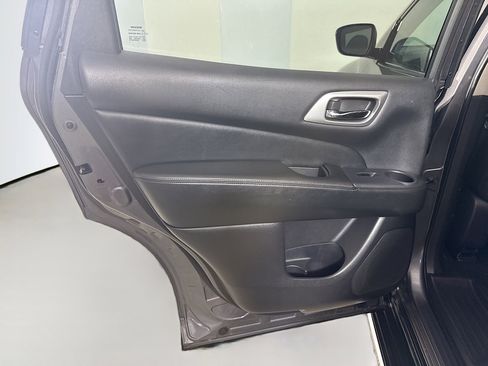 Used 2019 Nissan Pathfinder SV w/ Cargo Package FWD image 26