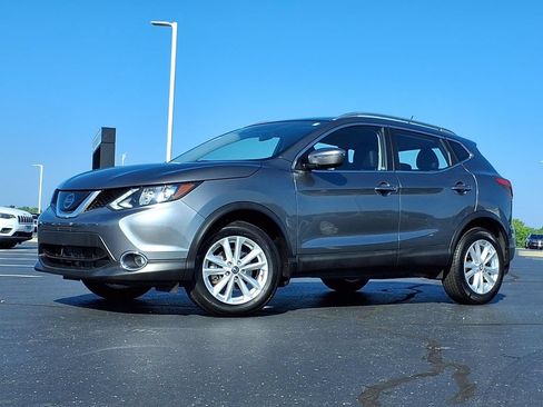 Used 2019 Nissan Rogue Sport SV w/ All-Weather Package AWD/4WD image 2
