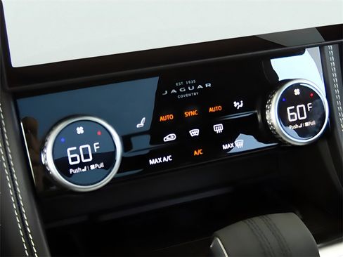 Used 2025 Jaguar F-PACE R-Dynamic S image 34