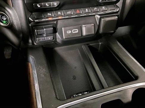 Used 2020 Chevrolet Silverado 1500 High Country image 34