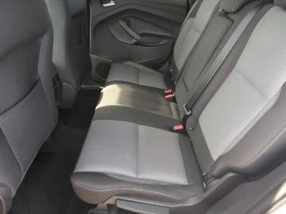 Used 2018 Ford Escape SE w/ SE Sync 3 Package