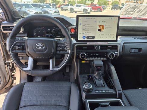 Certified 2026 Toyota Tacoma TRD Off-Road w/ TRD Off Road Premium Package AWD/4WD image 18