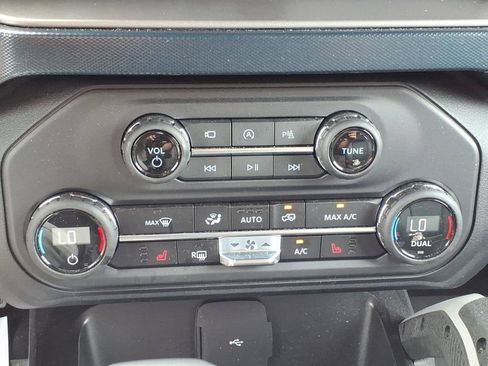 Used 2023 Ford Bronco Outer Banks w/ Sasquatch Package AWD/4WD image 18