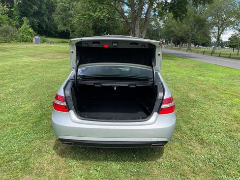 Used 2013 Mercedes-Benz E 350 4MATIC Sedan image 20