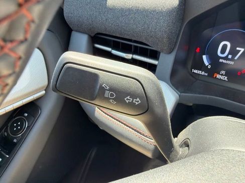 Used 2025 Ford Explorer Active RWD image 45