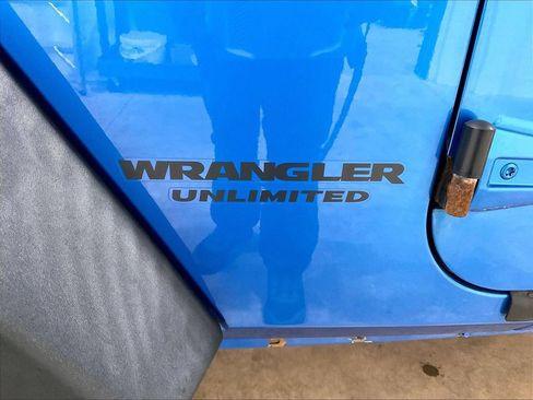 Used 2015 Jeep Wrangler Unlimited Sport w/ Power Convenience Group AWD/4WD image 8