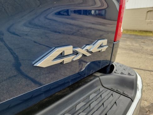 Used 2024 RAM 2500 Big Horn w/ Bed Utility Group image 22