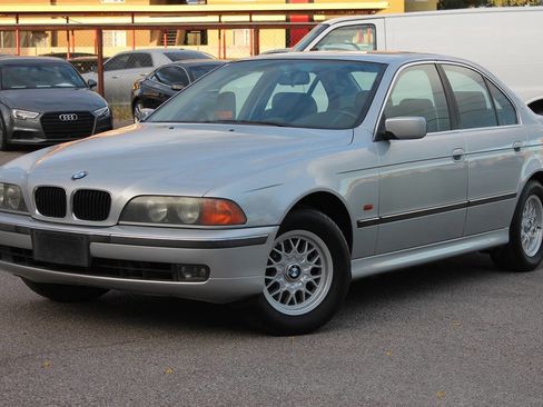 Used 1997 BMW 528i Sedan RWD image 4