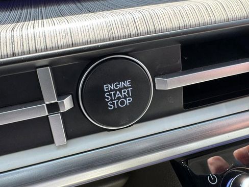 Certified 2025 Hyundai Santa Fe Calligraphy FWD image 23