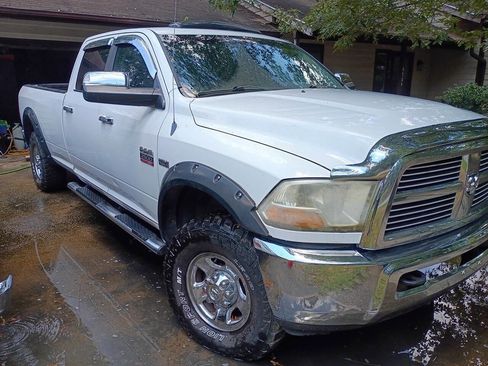 Used 2010 Dodge Ram 2500 Truck SLT image 4