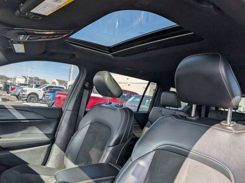 Used 2024 Jeep Grand Cherokee L Altitude AWD/4WD image 4