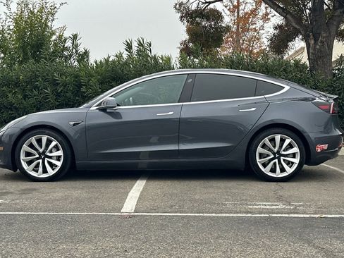 Used 2018 Tesla Model 3 Long Range image 5