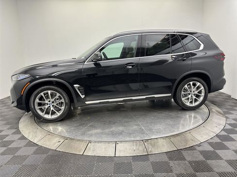 New 2026 BMW X5 xDrive40i w/ Climate Comfort Package image 16