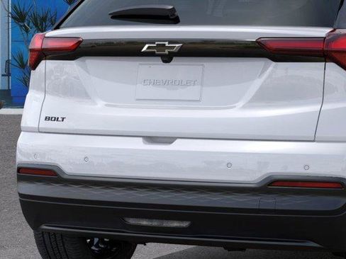 Used 2027 Chevrolet Bolt LT FWD image 14