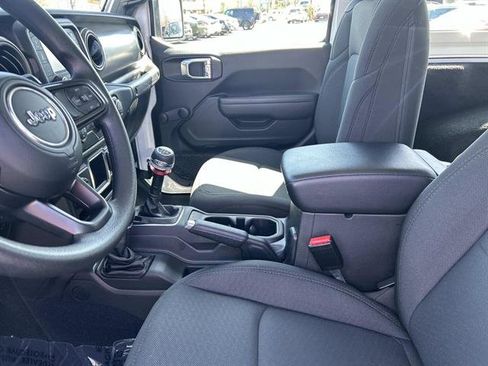 Used 2021 Jeep Wrangler Sport AWD/4WD image 17