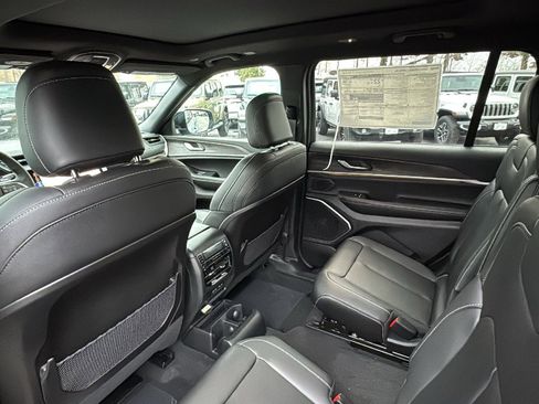 New 2026 Jeep Grand Cherokee L Limited image 28