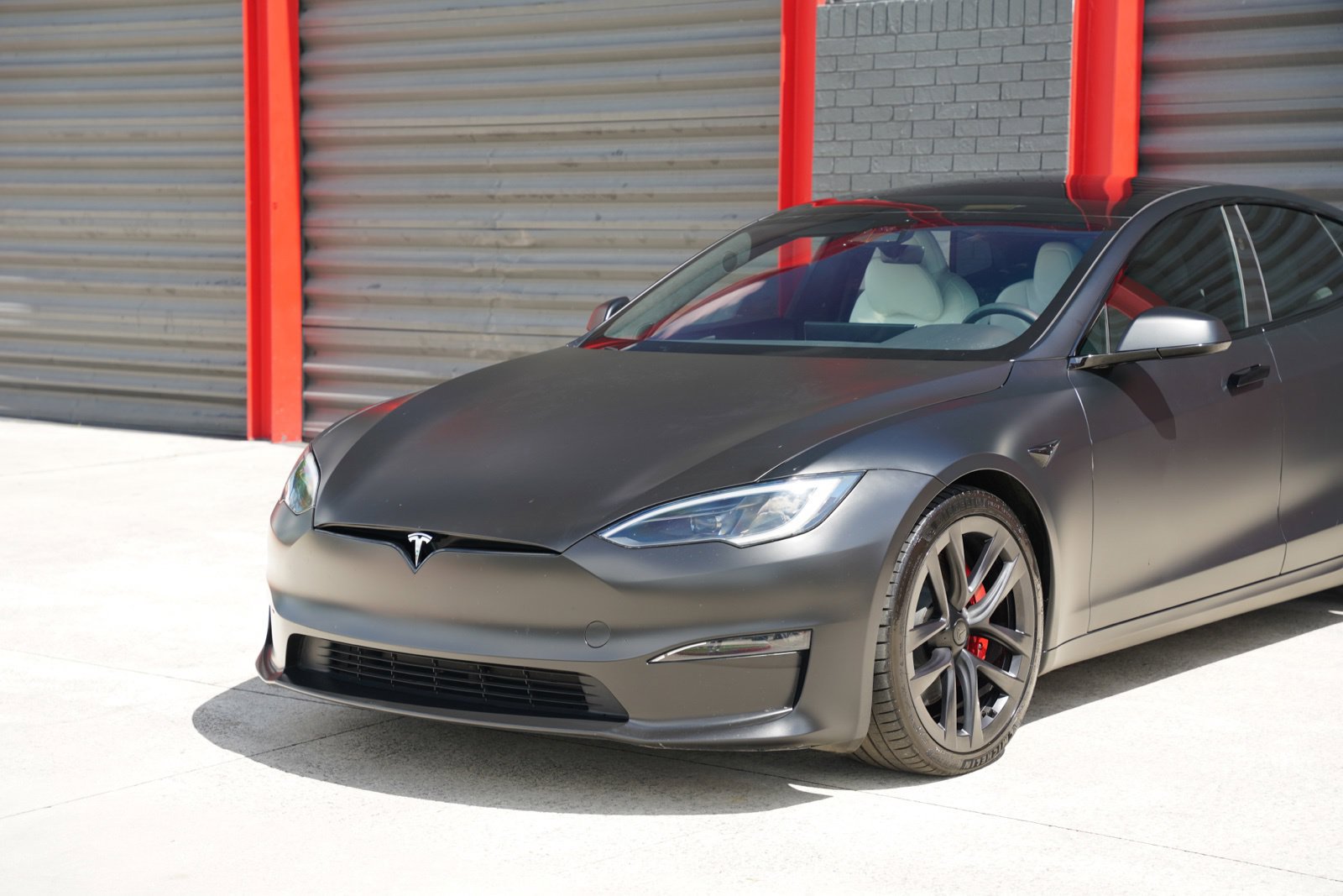 Used 2023 Tesla Model S Plaid AWD/4WD image 2