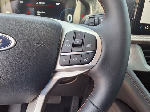 New 2026 Ford Explorer Active RWD image 15