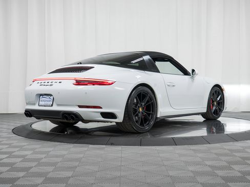 Certified 2019 Porsche 911 Targa 4S image 37