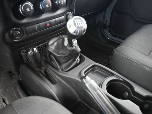 Used 2015 Jeep Wrangler Unlimited Sport AWD/4WD image 22