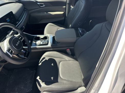 New 2026 Kia Carnival EX FWD image 14