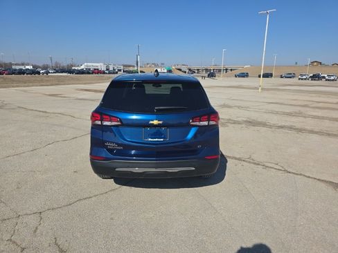 Used 2023 Chevrolet Equinox LT image 4