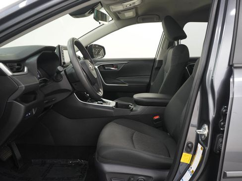 Used 2022 Toyota RAV4 XLE AWD/4WD image 22