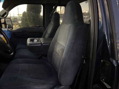 Used 2001 Ford F350 image 3