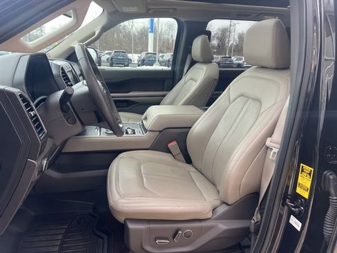 Used 2021 Ford Expedition Limited image 22