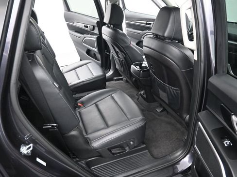 Used 2025 Kia Telluride S AWD/4WD image 29