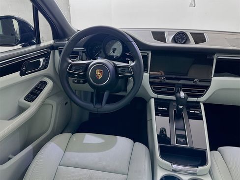 Used 2024 Porsche Macan S image 25