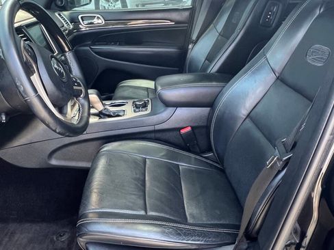 Used 2017 Jeep Grand Cherokee Overland AWD/4WD image 12