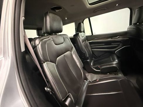 Used 2023 Jeep Grand Cherokee L Limited AWD/4WD image 67
