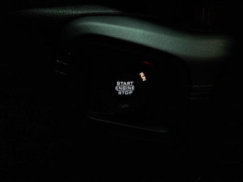 Used 2025 Jeep Wrangler Unlimited Sahara image 18