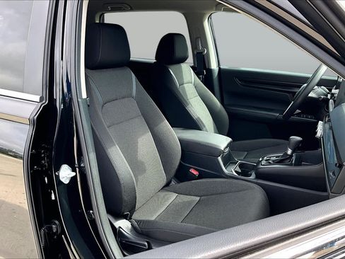 Used 2026 Honda CR-V LX image 9