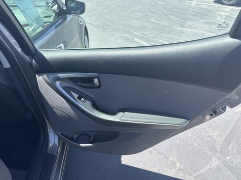 Used 2013 Hyundai Elantra GLS FWD image 22