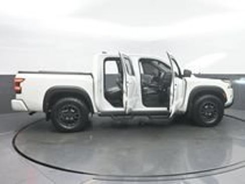 Used 2022 Nissan Frontier PRO-4X w/ Pro-4X Premium Package AWD/4WD image 30