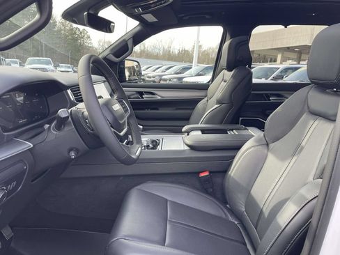 New 2026 Jeep Grand Wagoneer Limited AWD/4WD image 25