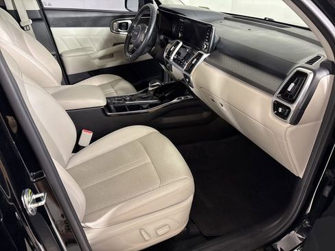 Used 2022 Kia Sorento SX FWD image 16