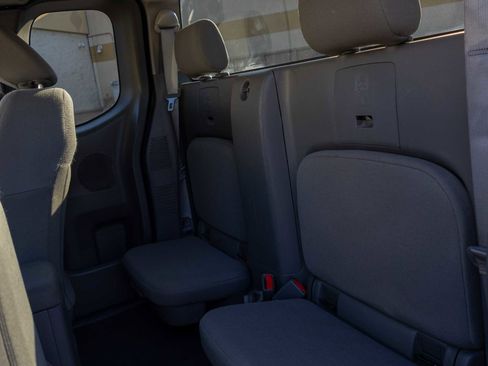 Used 2021 Nissan Frontier S image 17