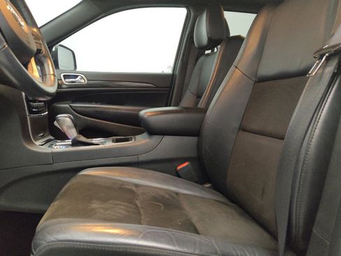 Used 2020 Jeep Grand Cherokee Altitude RWD image 17