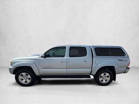 Used 2013 Toyota Tacoma 4x4 Double Cab w/ TRD Sport Pkg image 2