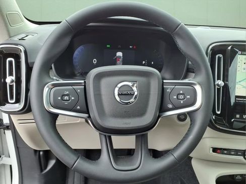 New 2026 Volvo XC40 B5 Plus w/ Protection Package Premier AWD/4WD image 19