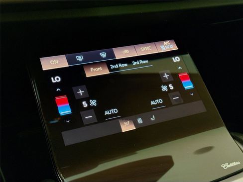 Used 2026 Cadillac Vistiq Platinum w/ LPO, Floor Liner Package image 12